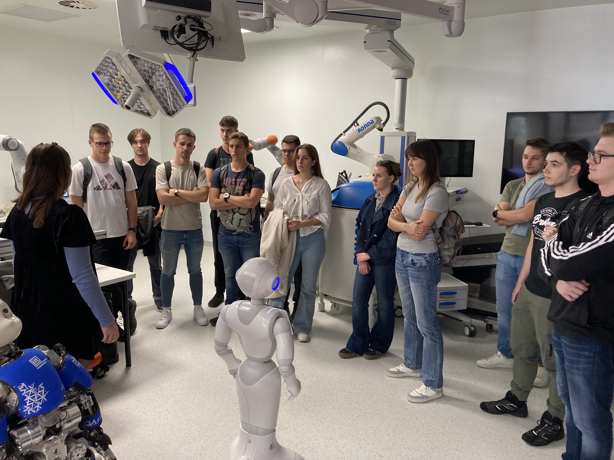 Humanoid robot - Tara Knežević