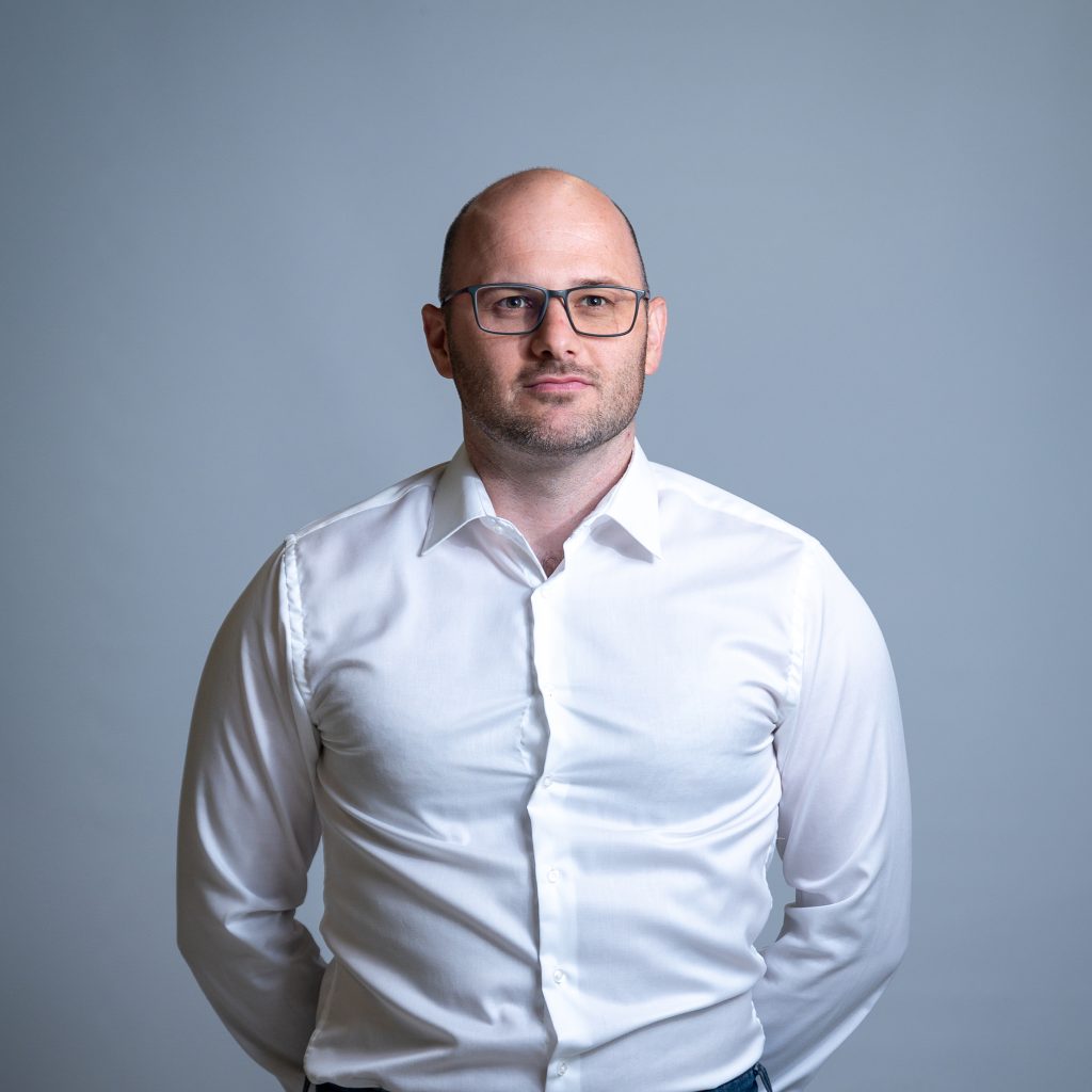 docent Filip Šuligoj